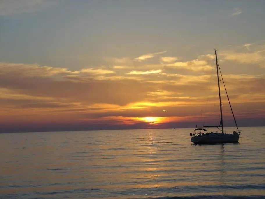 Zhouse Inn - Your Holiday House Petrcane 0*,  Croatia