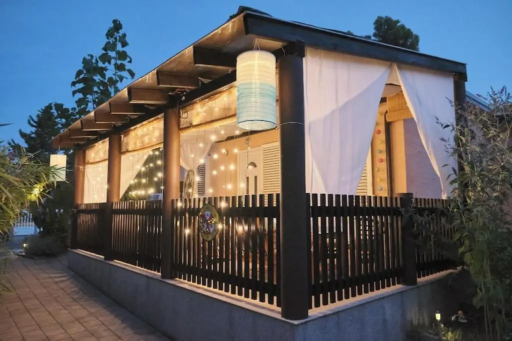 Zhouse Inn - Your Holiday House Petrcane